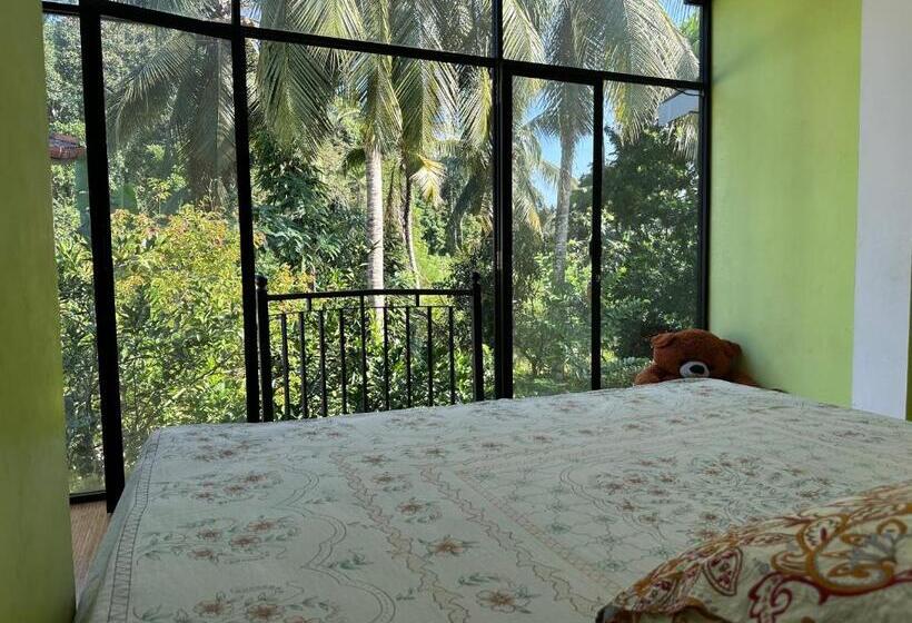 펜션 Charming Home   Pilana