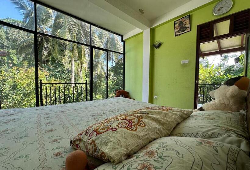 펜션 Charming Home   Pilana