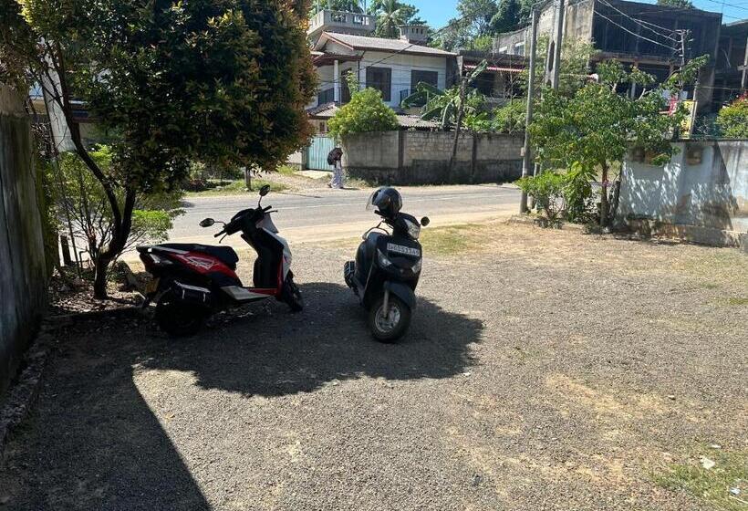 펜션 Charming Home   Pilana