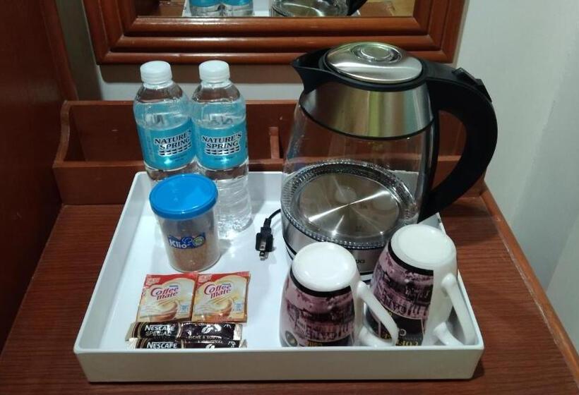 پانسیون Hmc Guesthouse  Malapascua Island Air Conditioned Room #1