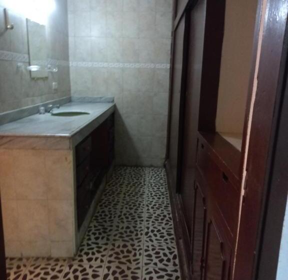 膳宿费 Hostal  Ciudad Jardin