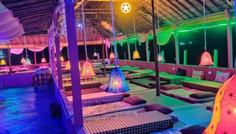 پانسیون Laughing Buddha Hampi Guest House