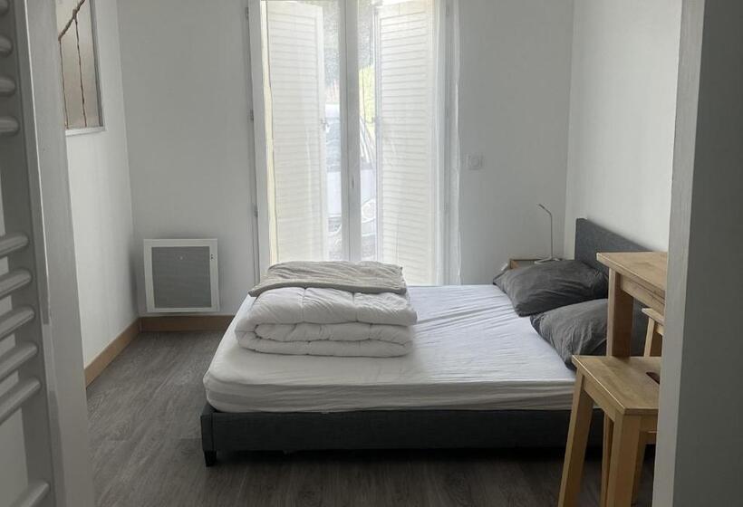 펜션 Room In Guest Room   Home   Chambre Independante A 10min Rer C Et De Dourdan