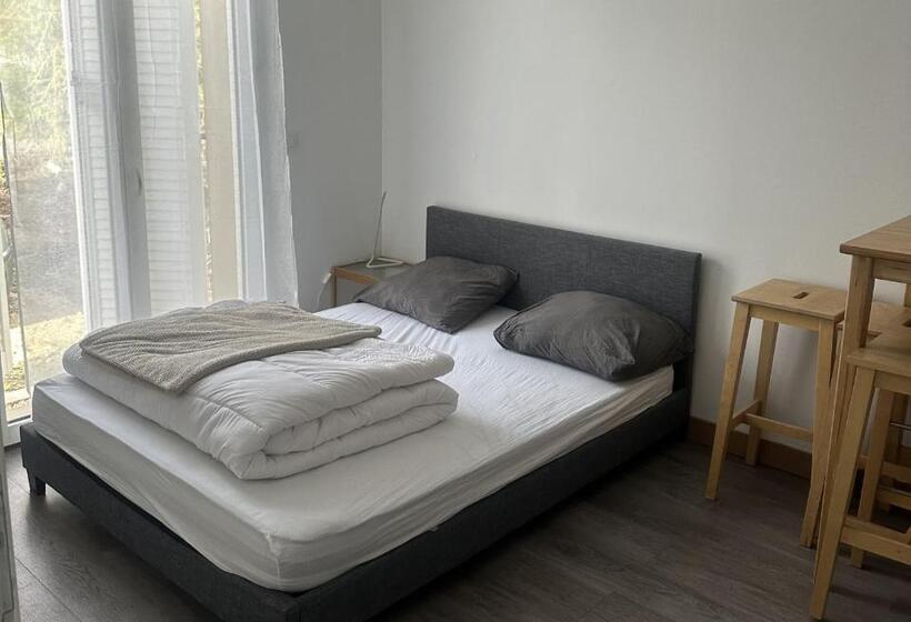 펜션 Room In Guest Room   Home   Chambre Independante A 10min Rer C Et De Dourdan