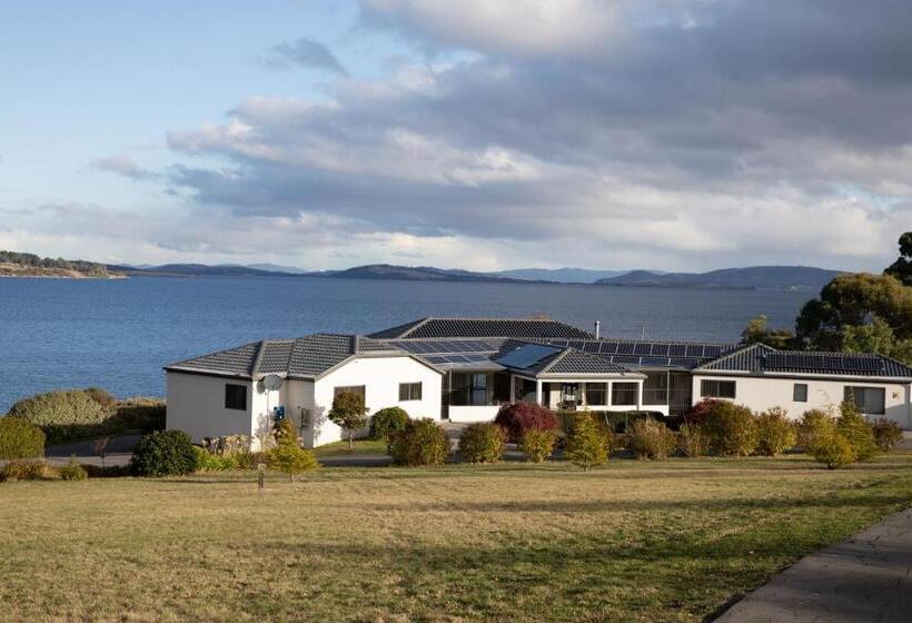 פנסיון Sea View Guest House