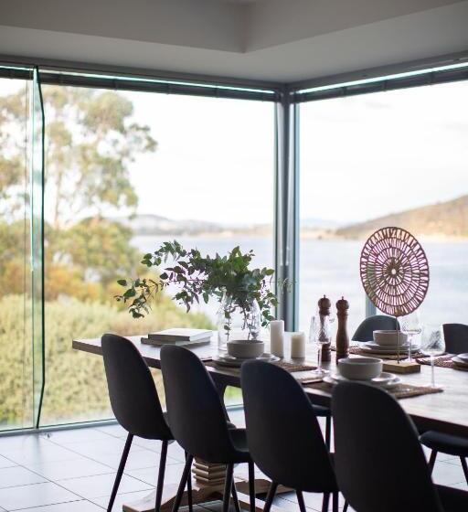 פנסיון Sea View Guest House