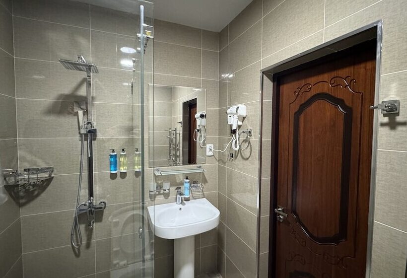 Rayyan Hotel Express