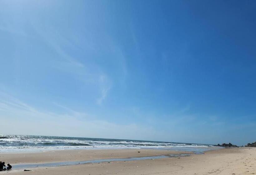 Cánh Buồm Xanh Resort