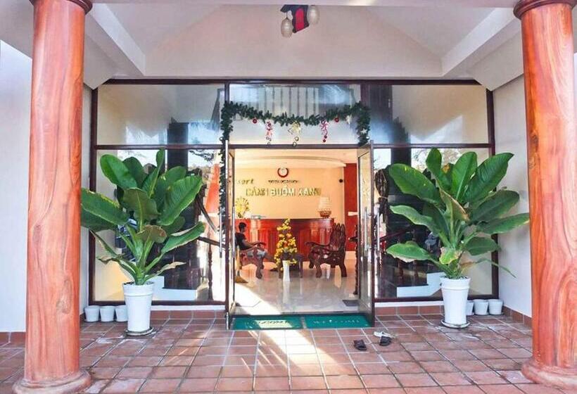 Cánh Buồm Xanh Resort