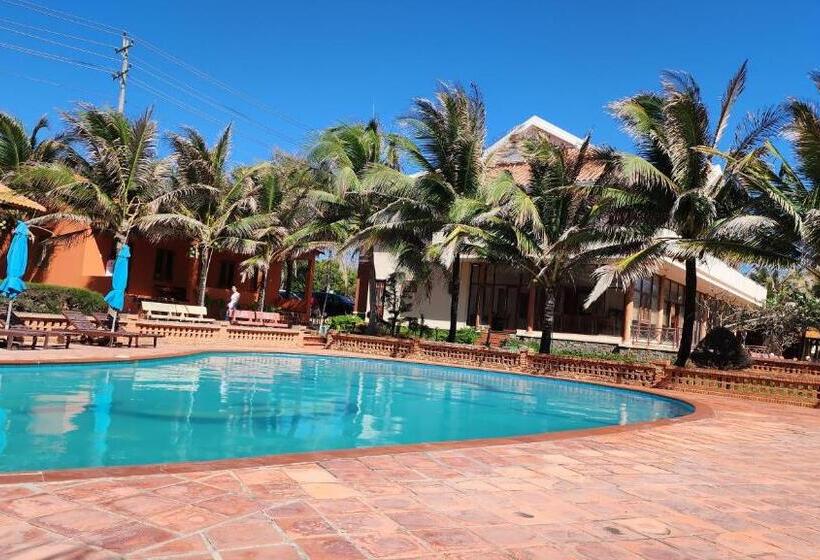 Cánh Buồm Xanh Resort