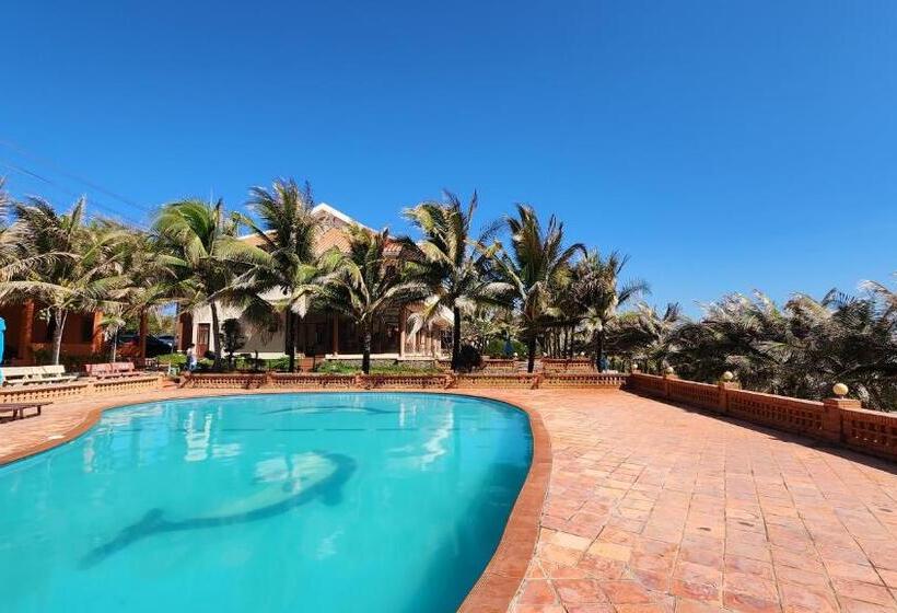 Cánh Buồm Xanh Resort