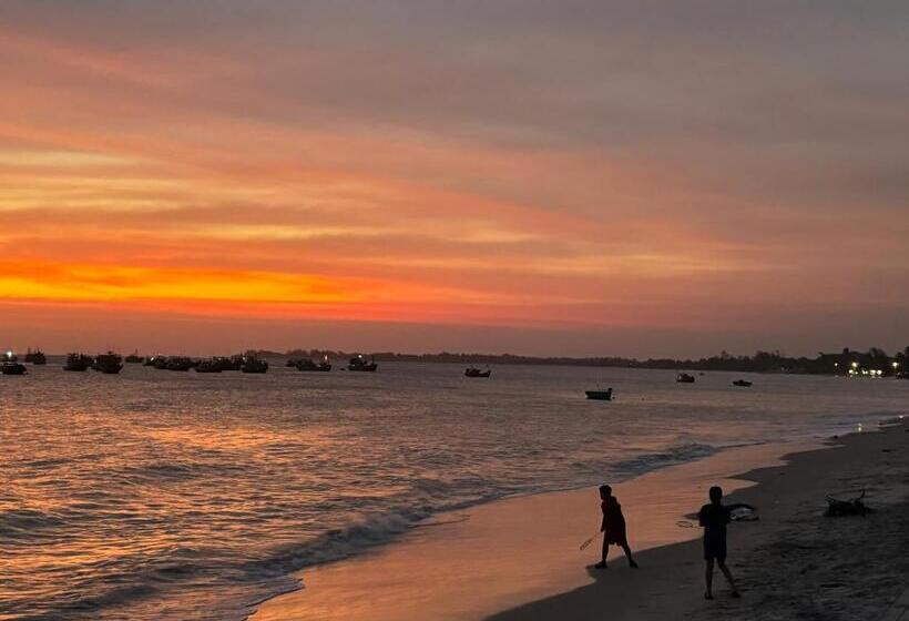 تختخواب و صبحانه Barland Villa