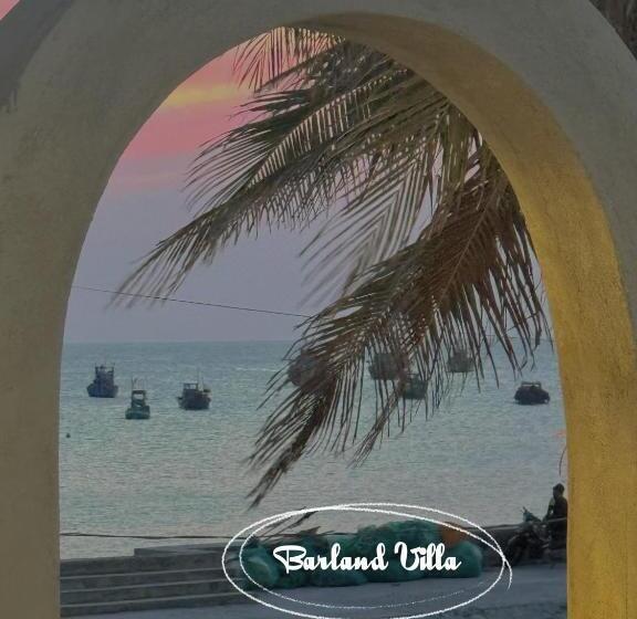 تختخواب و صبحانه Barland Villa