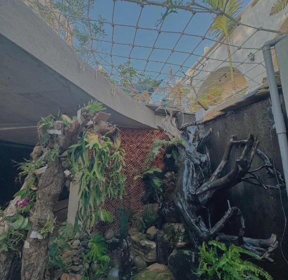 تختخواب و صبحانه Barland Villa