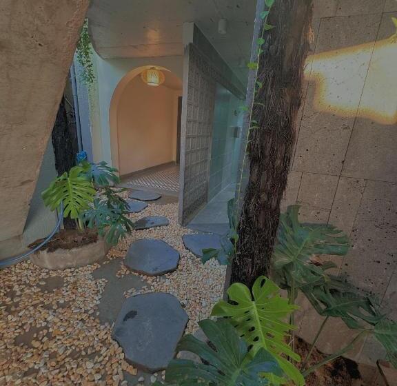 تختخواب و صبحانه Barland Villa