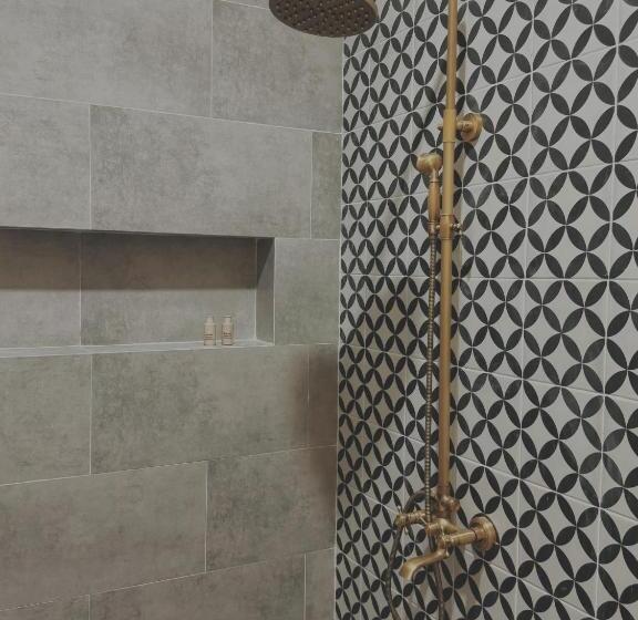 تختخواب و صبحانه Barland Villa