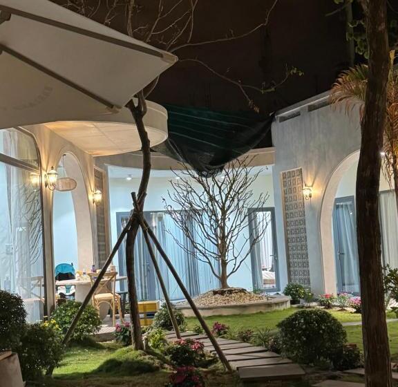 تختخواب و صبحانه Barland Villa