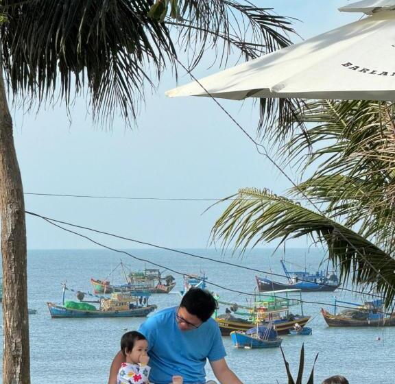 تختخواب و صبحانه Barland Villa