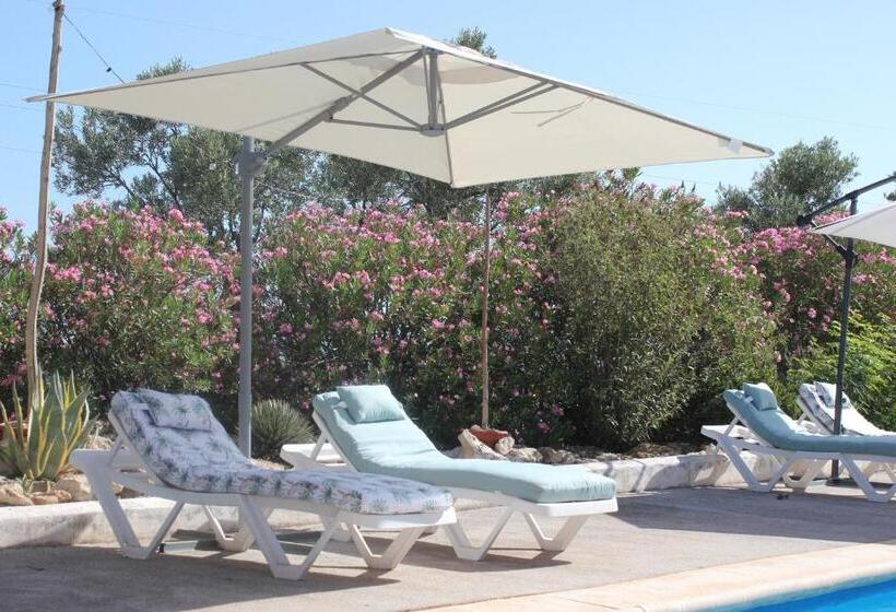 住宿加早餐  Casa De La Familia   Casa Rural