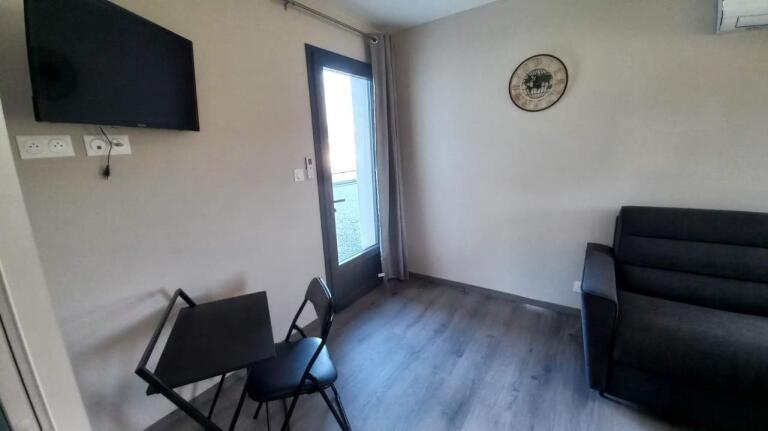 مبيت وإفطار Chambres D Hôtes Les Hirondelles