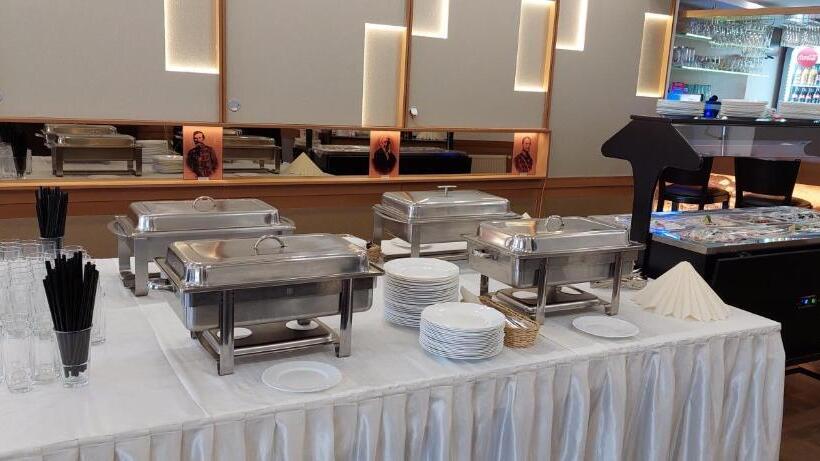 ベッドアンドブレックファースト Csata Vendéglő és Panzió