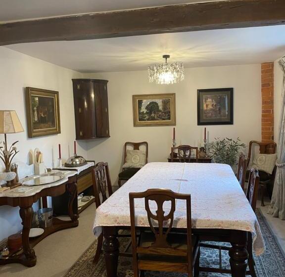 住宿加早餐  Joyce’s Barn