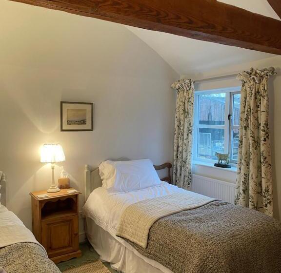 住宿加早餐  Joyce’s Barn