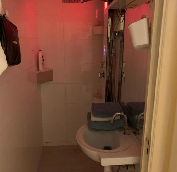 住宿加早餐  Jungle Magic Room Near Atomium , Heyzel Stadium