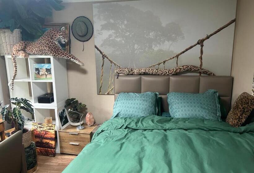 住宿加早餐  Jungle Magic Room Near Atomium , Heyzel Stadium