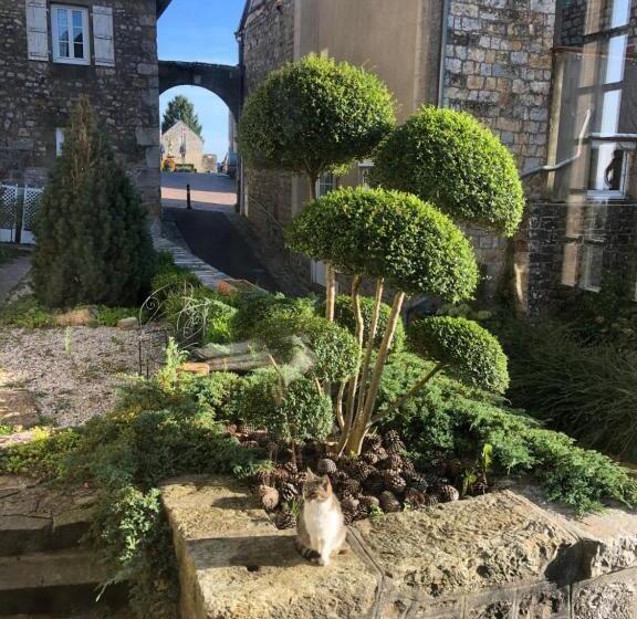 Bed and Breakfast La Maison Sur Les Remparts