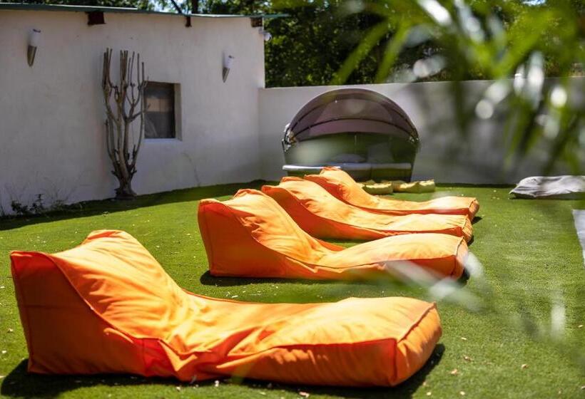 צימר Leverest Rooms