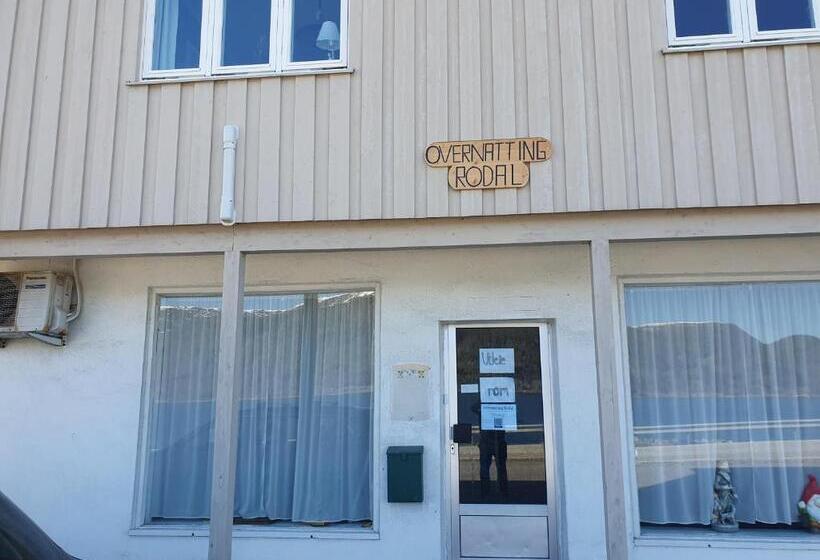 مبيت وإفطار Overnatting Rodal
