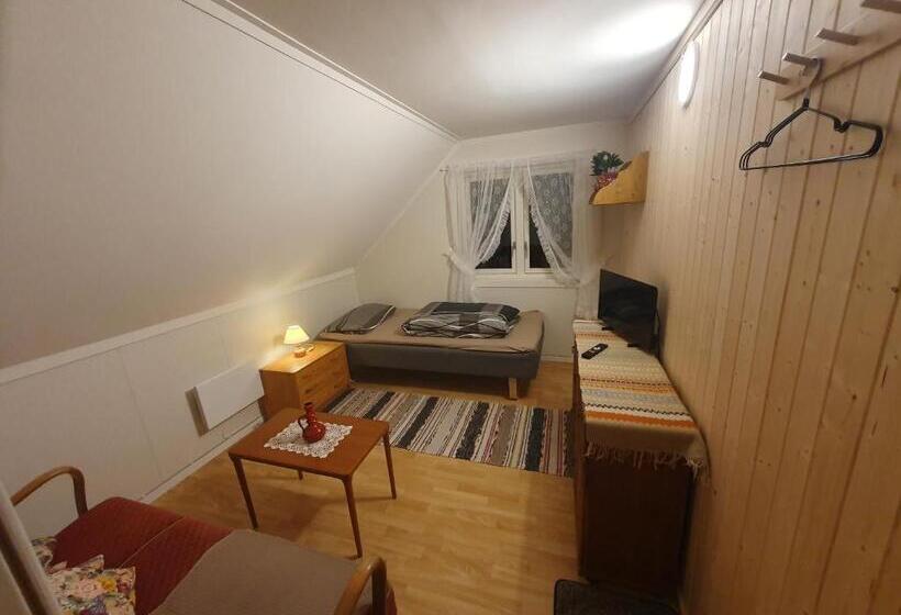 مبيت وإفطار Overnatting Rodal