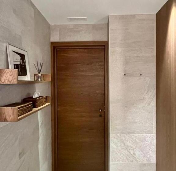 Bed and Breakfast The Iconic Lodge