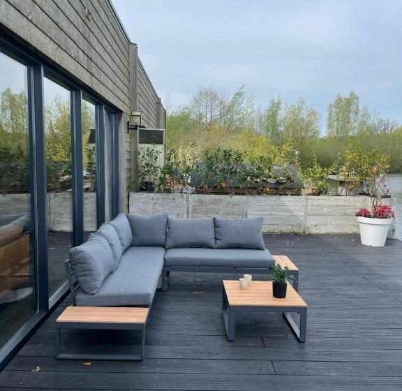 تختخواب و صبحانه Waterside Voorthuizen