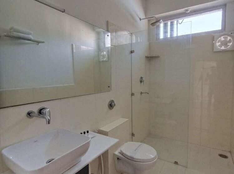 Gezellig Inn Hotel Oasis