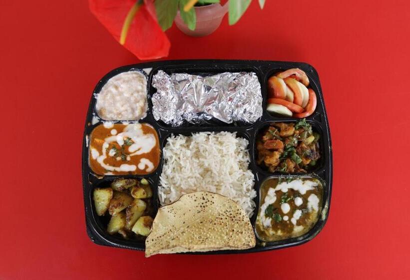 בית מלון כפרי Avantika Residency & Restro