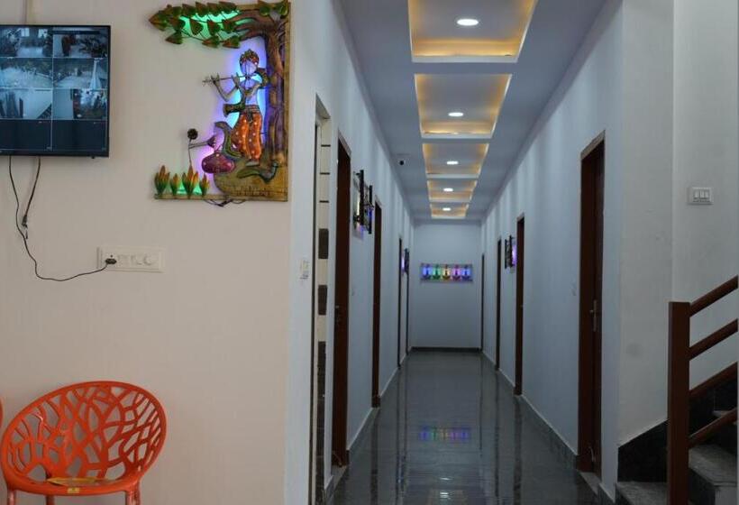 בית מלון כפרי Avantika Residency & Restro