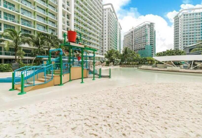 هتل Azure Staycation