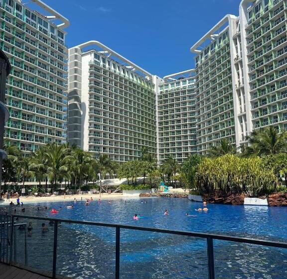 هتل Azure Staycation