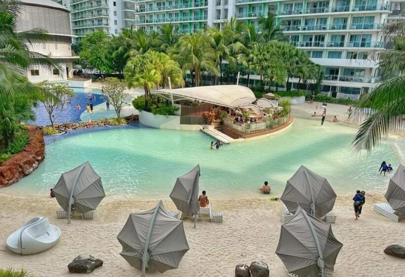 هتل Azure Staycation