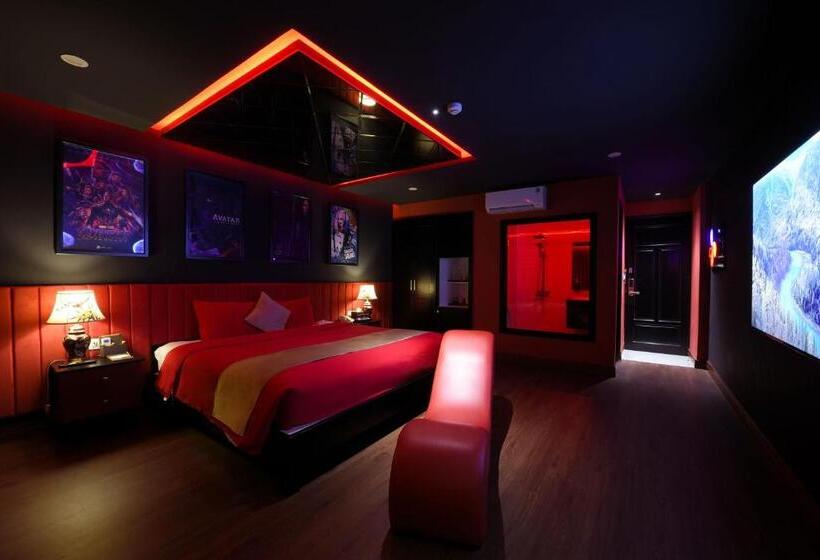 هتل Chiic House 2   Khách Sạn Tình Yêu