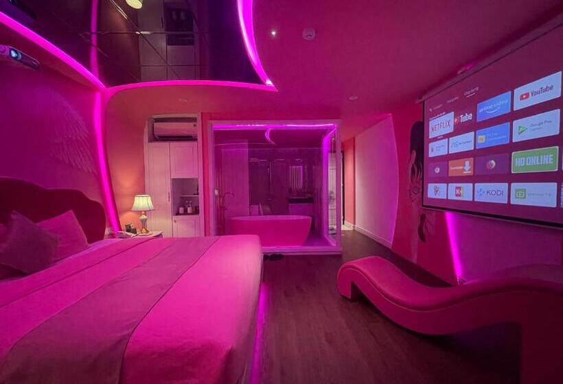 هتل Chiic House 2   Khách Sạn Tình Yêu