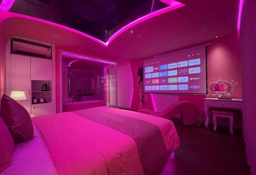 هتل Chiic House 2   Khách Sạn Tình Yêu