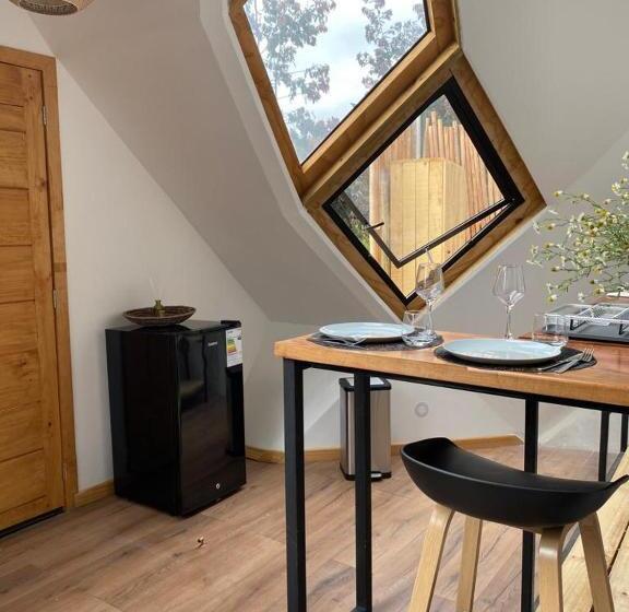 מלון כמוסות Panilongo Lodge