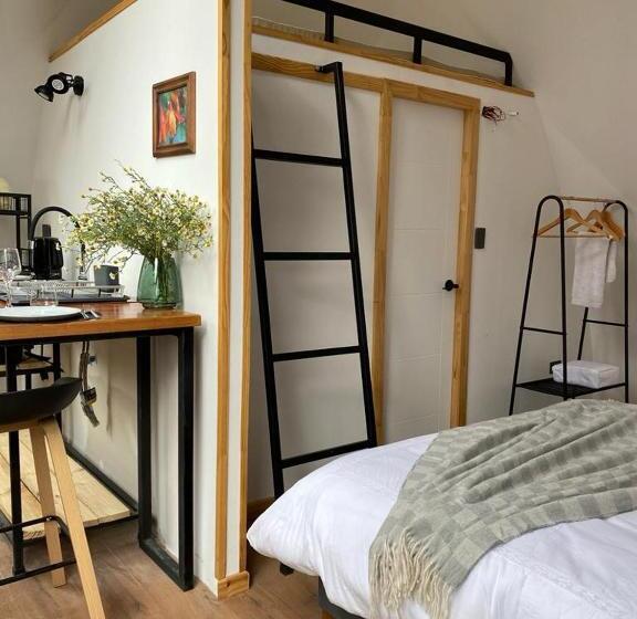 מלון כמוסות Panilongo Lodge