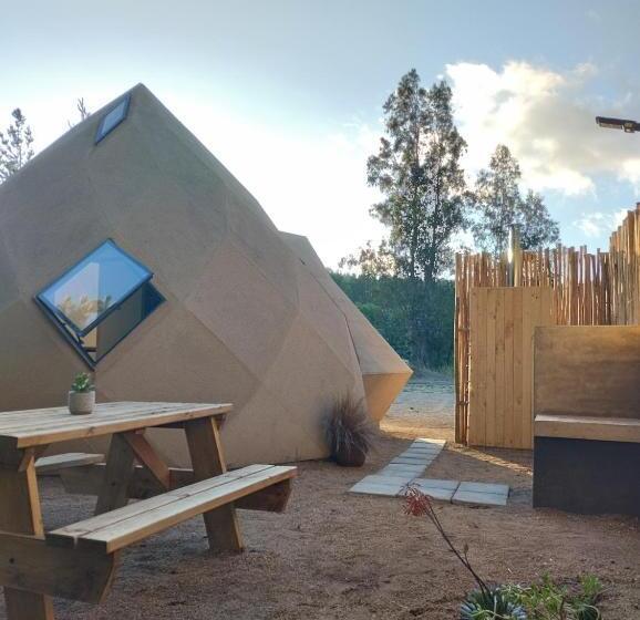 מלון כמוסות Panilongo Lodge