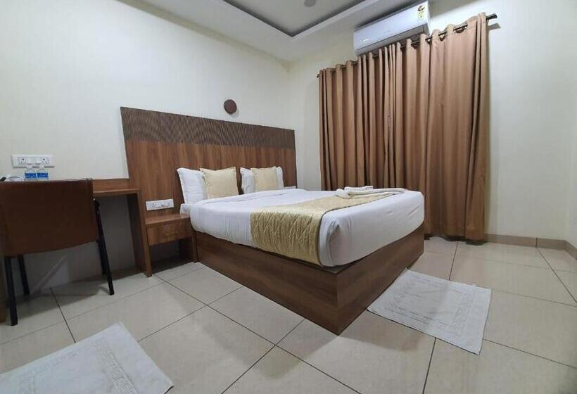 Отель Deepakam Inn