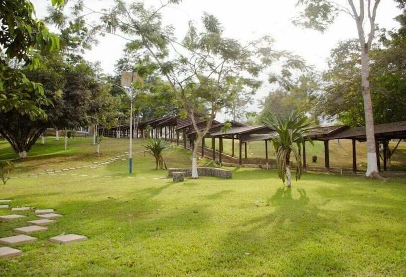 هتل Eagles Nest In.