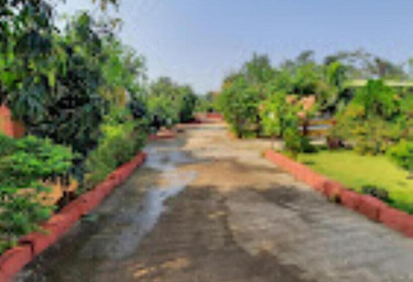 فندق Green Blossom Resort Roha